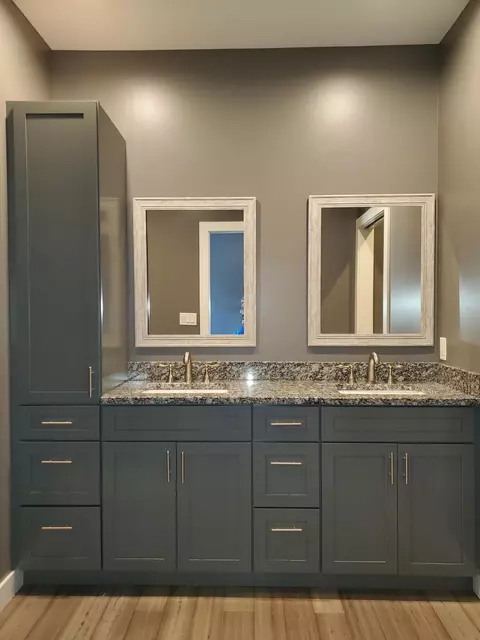 Bath - 5984 E 1156, De Motte, IN 46310 photo 1 of 4