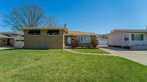 8023 Monroe Ave, Munster, IN 46321 photo 1