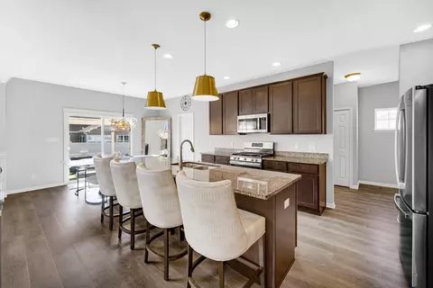 Kitchen - 2552 Ritter St, Chesterton, IN 46304 photo 1 of 4