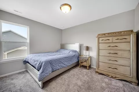 Bedroom - 2552 Ritter St, Chesterton, IN 46304 photo 3 of 3