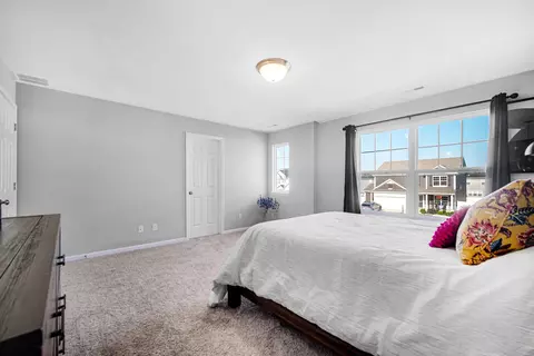 Bedroom - 2552 Ritter St, Chesterton, IN 46304 photo 2 of 3