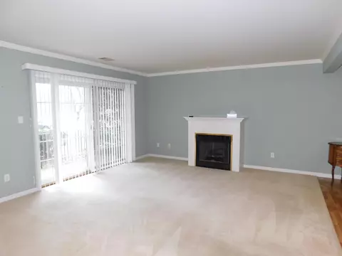 Living - 2741 Georgetowne Dr #C1, Highland, IN 46322 photo 1 of 5