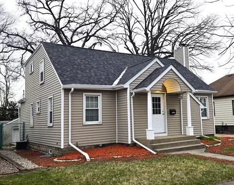 3529 Highway Ave, Highland, IN 46322