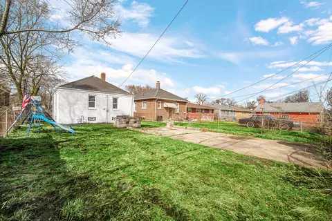 Exterior - 735 Porter St, Gary, IN 46406 photo 5 of 10