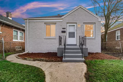 Exterior - 735 Porter St, Gary, IN 46406 photo 10 of 10