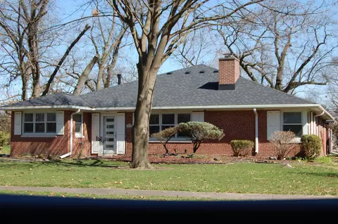 8525 Elmwood Dr, Munster, IN 46321
