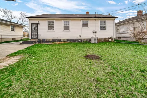 477 W 20th Pl, Gary, IN 46407 photo 3