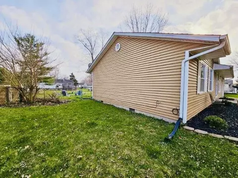 721 Apache Ln, Lowell, IN 46356 photo 3