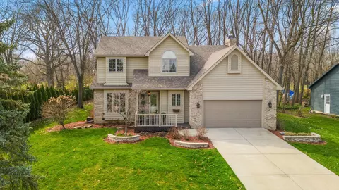 240 Dorchester Blvd, Valparaiso, IN 46385