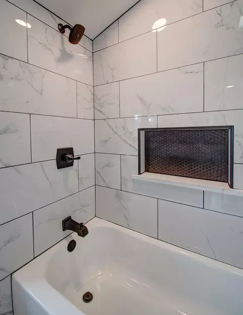 Bath - 4408 Adams St, Gary, IN 46408 photo 4 of 7