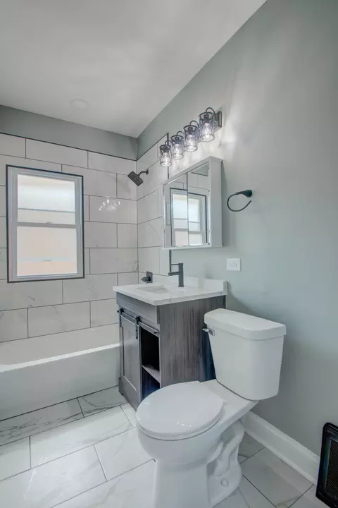 Bath - 4408 Adams St, Gary, IN 46408 photo 5 of 7