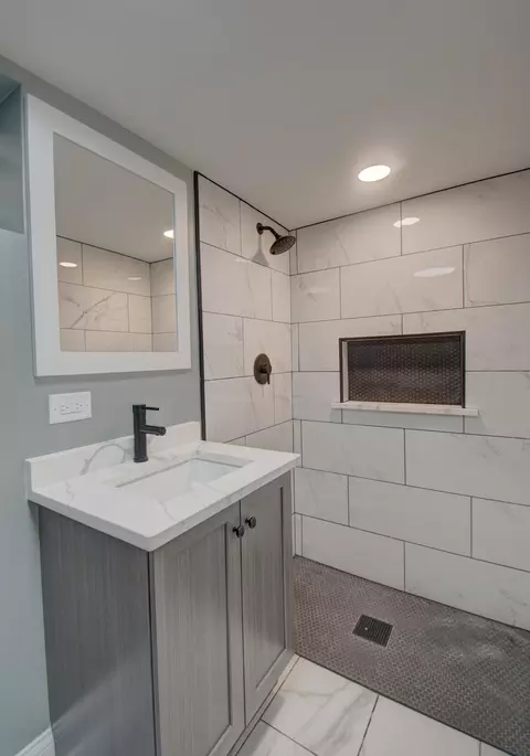 Bath - 4408 Adams St, Gary, IN 46408 photo 7 of 7