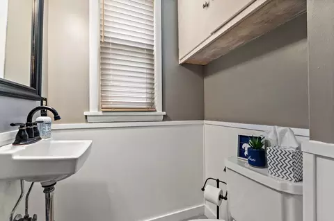 Bath - 207 E Sigler St, Hebron, IN 46341 photo 1 of 3