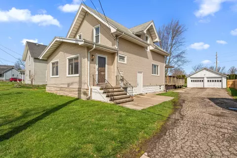 Exterior - 207 E Sigler St, Hebron, IN 46341 photo 1 of 11