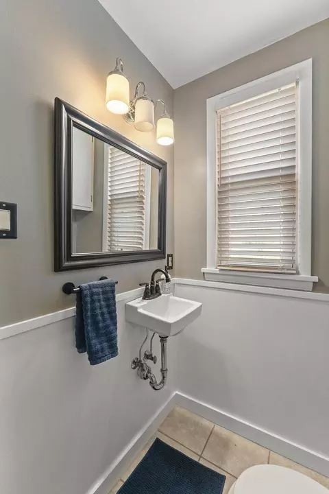 Bath - 207 E Sigler St, Hebron, IN 46341 photo 2 of 3