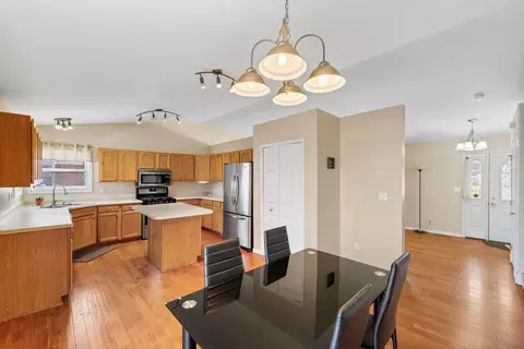 Dining - 8460 E 124th Pl, Crown Point, IN 46307 photo 2 of 2