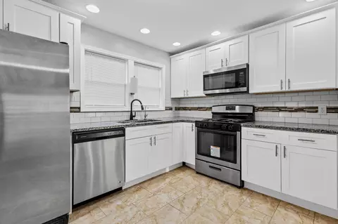Kitchen - 4150 Oak Ln, Gary, IN 46408 photo 3 of 4