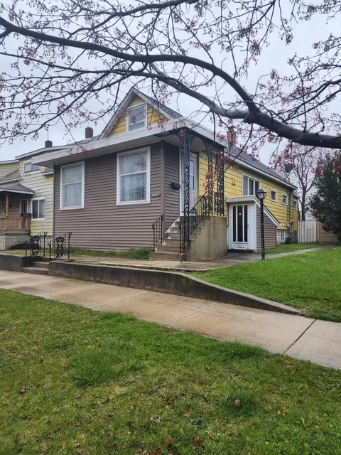 Exterior - 4840 Ash Ave, Hammond, IN 46327 photo 1 of 5