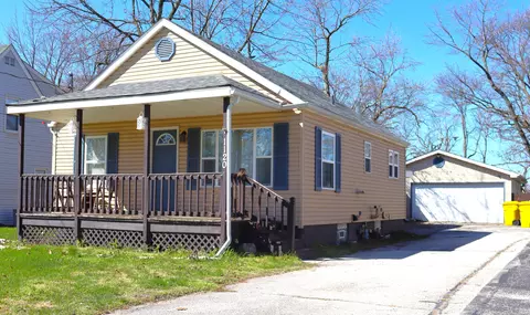Exterior - 1120 E 39th Pl, Griffith, IN 46319 photo 2 of 10