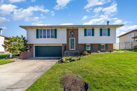 1511 Ceres Dr, Crown Point, IN 46307 photo 1
