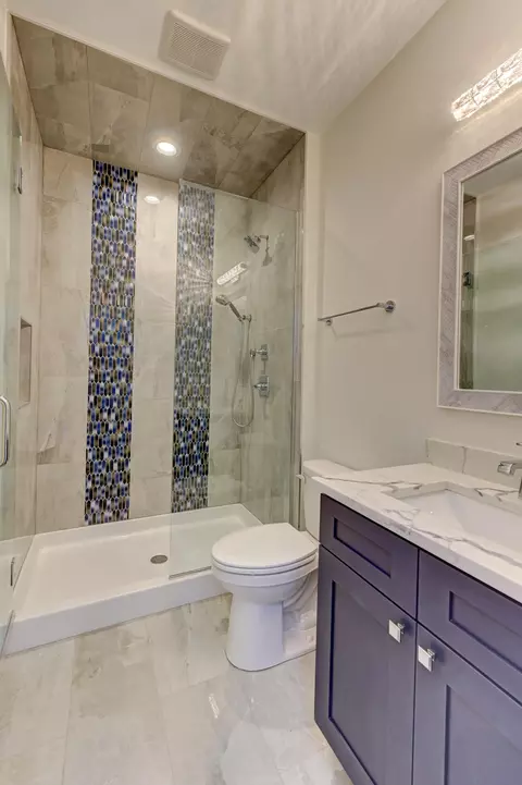 Bath - 10220 Barbara Ln, Munster, IN 46321 photo 1 of 8