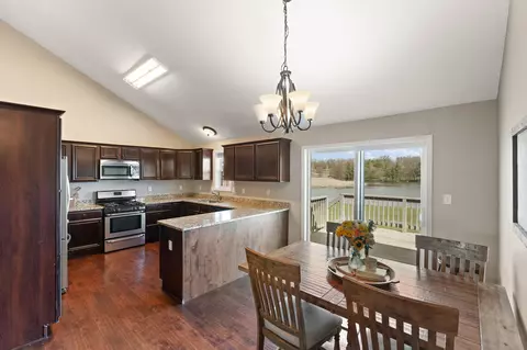 Kitchen - 15112 W 95th Ave, Dyer, IN 46311 photo 1 of 5