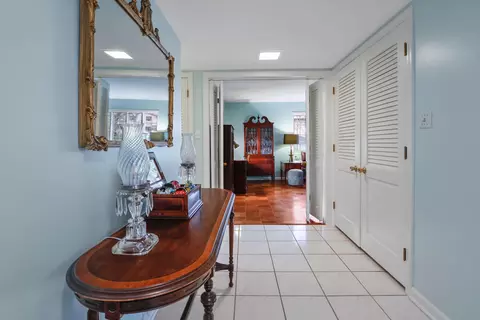 Entry Way - 8644 Baring Ave, Munster, IN 46321 photo 1 of 5