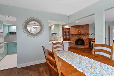 Dining - 8644 Baring Ave, Munster, IN 46321 photo 3 of 4