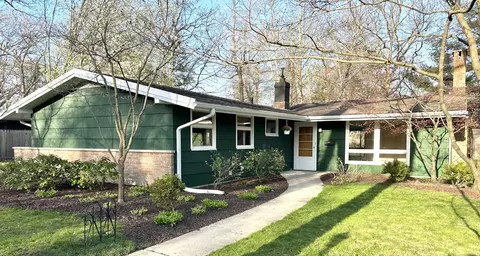 Exterior - 8631 Beech Ave, Munster, IN 46321 photo 1 of 11
