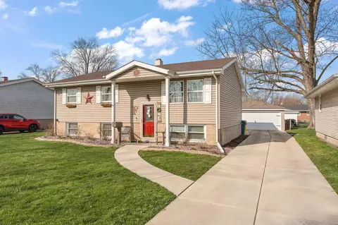 Exterior - 1130 N Dwiggins St, Griffith, IN 46319 photo 4 of 14