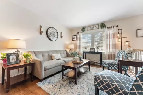 Living - 1130 N Dwiggins St, Griffith, IN 46319 photo 1 of 6