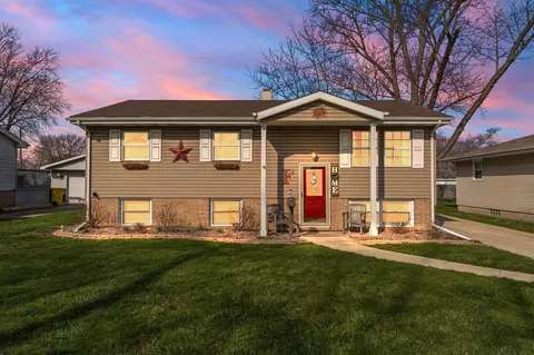 Exterior - 1130 N Dwiggins St, Griffith, IN 46319 photo 1 of 14