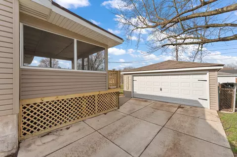 Exterior - 1130 N Dwiggins St, Griffith, IN 46319 photo 8 of 14