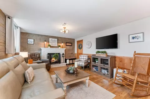 Living - 1130 N Dwiggins St, Griffith, IN 46319 photo 4 of 6
