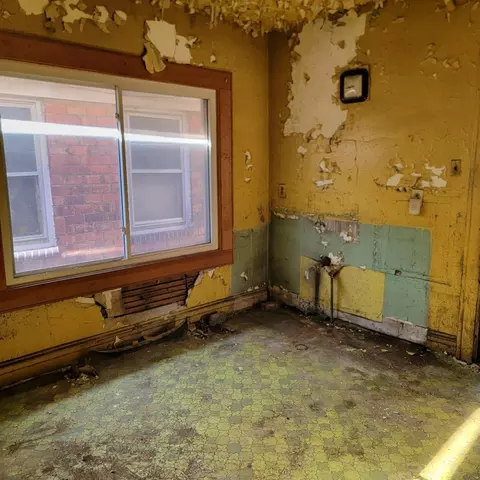 1048 Tyler St, Gary, IN 46402 photo 5