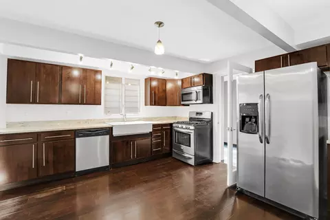 2034 Schrage Ave, Whiting, IN 46394 photo 7