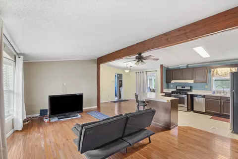 Living - 1020 Cardinal Ct, Porter, IN 46304 photo 1 of 1