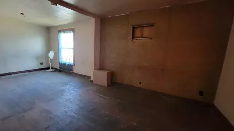 831 Michigan St, Hammond, IN 46320 photo 5