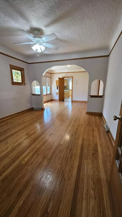 636 Cherry St, Hammond, IN 46324 photo 4