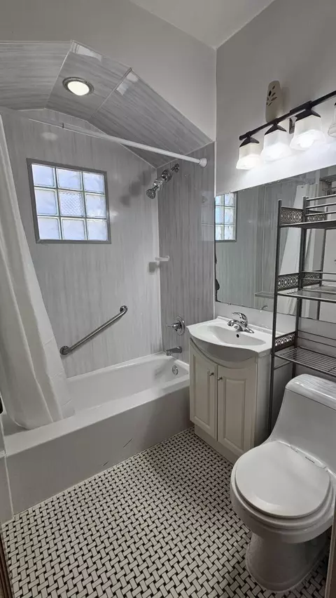 636 Cherry St, Hammond, IN 46324 photo 10