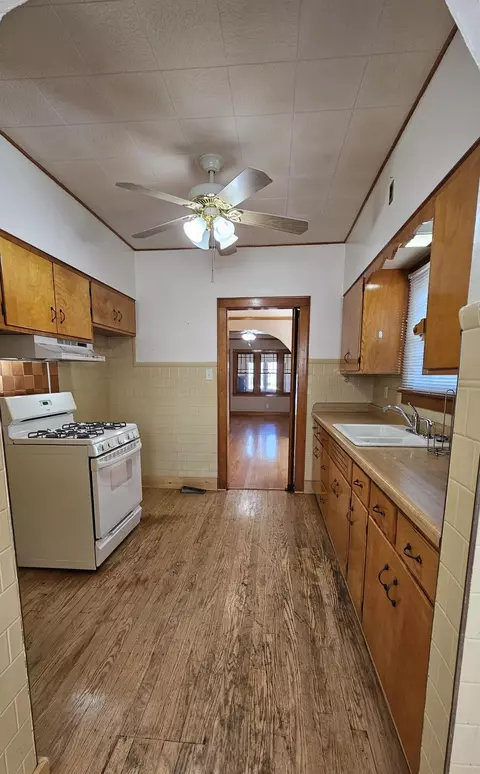 636 Cherry St, Hammond, IN 46324 photo 9