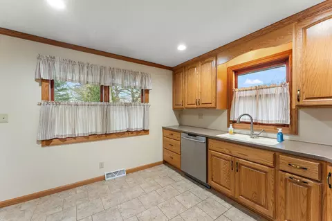 1040 Miller St, Griffith, IN 46319 photo 5