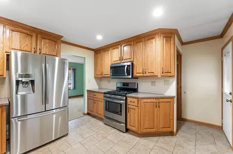 1040 Miller St, Griffith, IN 46319 photo 6