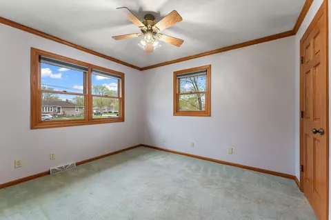 1040 Miller St, Griffith, IN 46319 photo 8