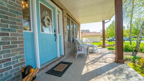 1582 Commodore Ln, Porter, IN 46304 photo 3