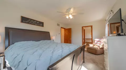 1582 Commodore Ln, Porter, IN 46304 photo 15