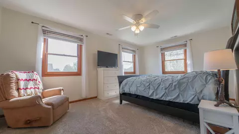 1582 Commodore Ln, Porter, IN 46304 photo 14