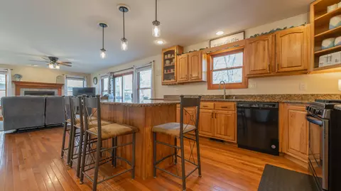 1582 Commodore Ln, Porter, IN 46304 photo 10