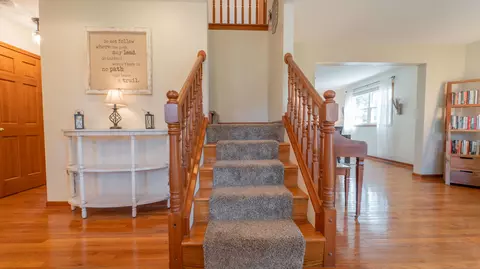 1582 Commodore Ln, Porter, IN 46304 photo 13