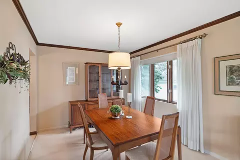 Dining - 1248 35th St, Munster, IN 46321 photo 1 of 2